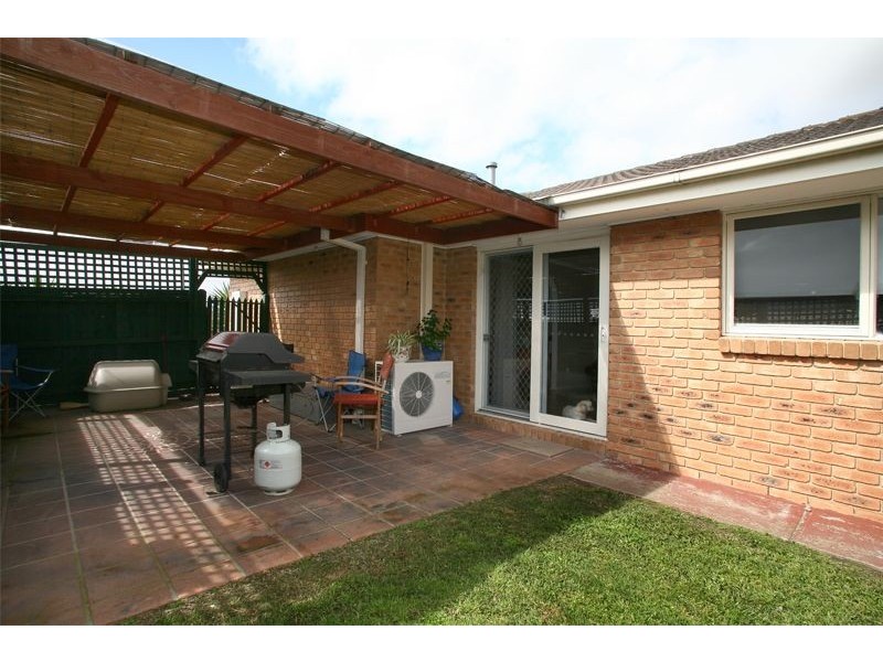 43 Amber Drive, Hampton Park VIC 3976