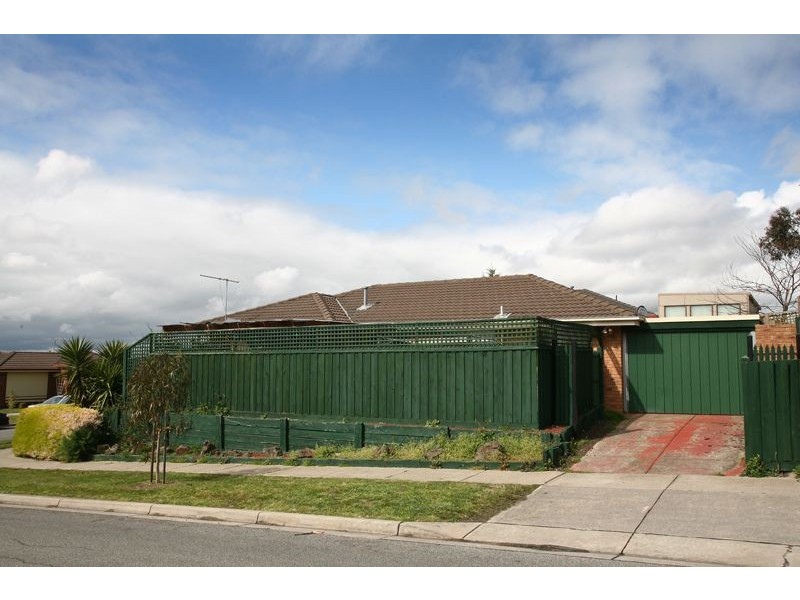 43 Amber Drive, Hampton Park VIC 3976