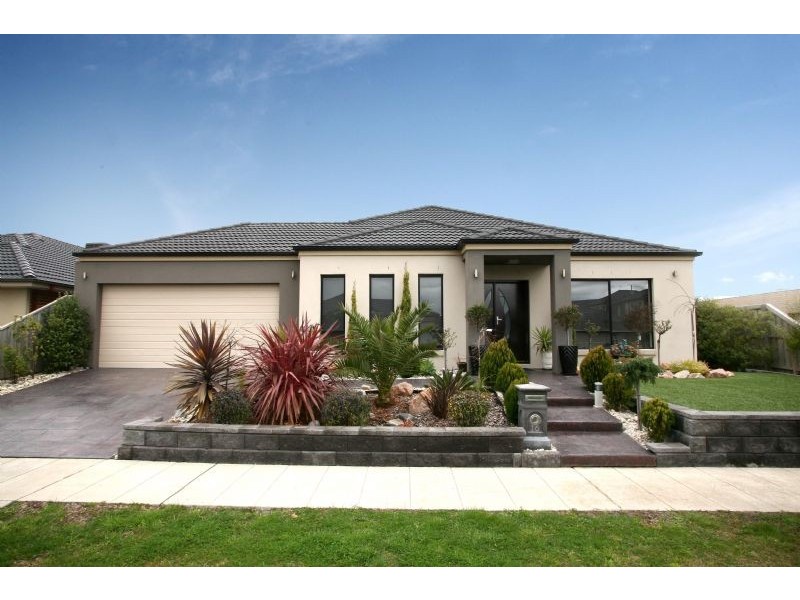 16 Charlwood Close, Lynbrook VIC 3975