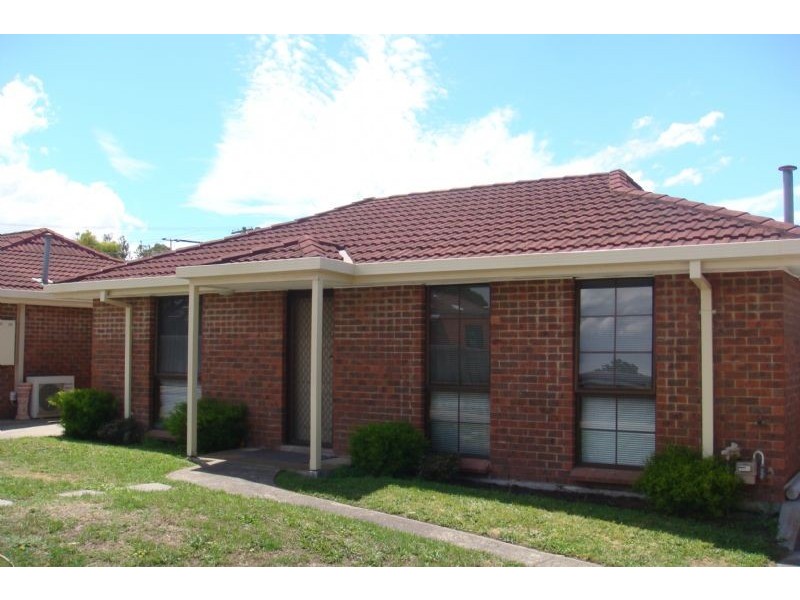 2/24 Alma Road, Hampton Park VIC 3976