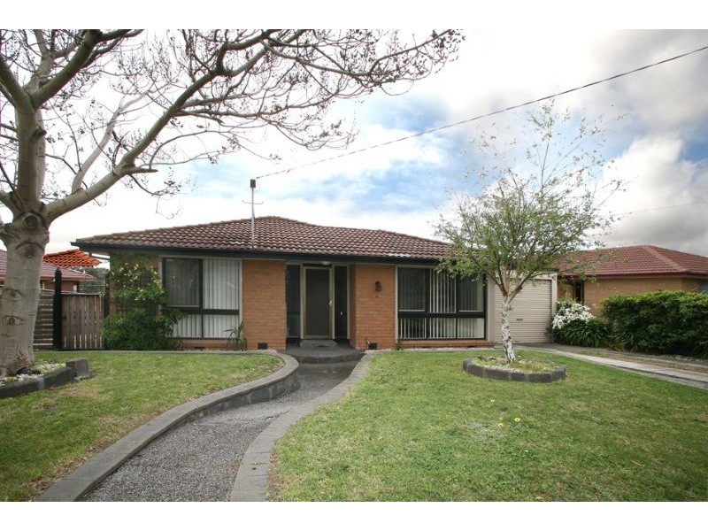10 Delacombe Drive, Hampton Park VIC 3976