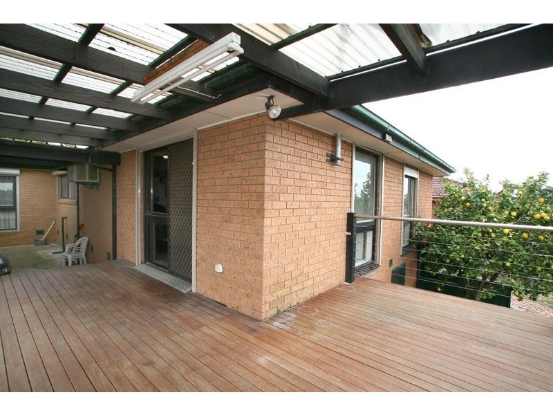 10 Delacombe Drive, Hampton Park VIC 3976