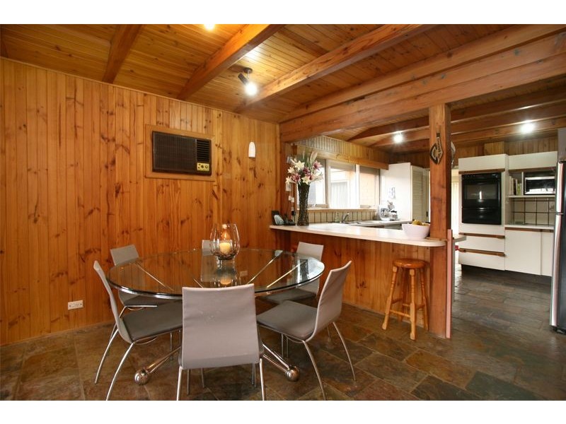 10 Delacombe Drive, Hampton Park VIC 3976