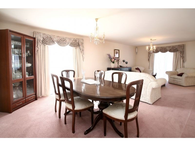 3 Edith Rise, Hampton Park VIC 3976