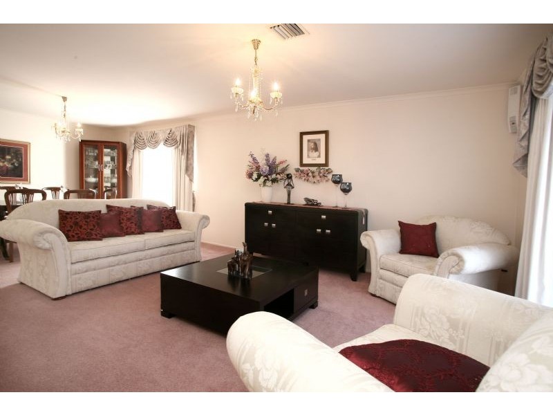 3 Edith Rise, Hampton Park VIC 3976