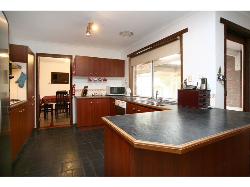 14 Dalvana Court, Hampton Park VIC 3976