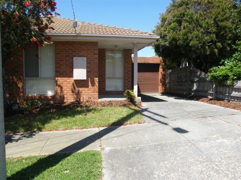 2/30 Huntington Drive, Hampton Park VIC 3976