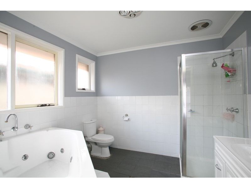 84 Robjant Street, Hampton Park VIC 3976