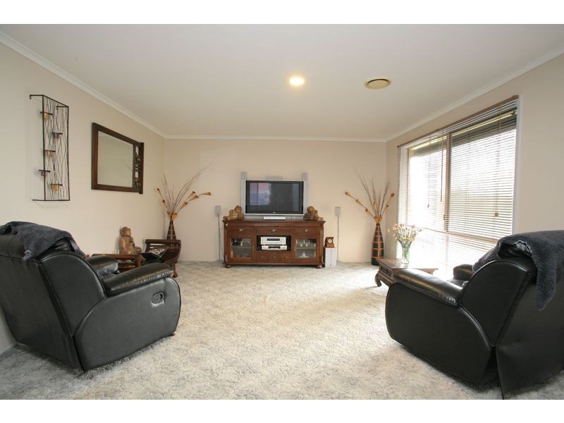 14 Edith Rise, Hampton Park VIC 3976