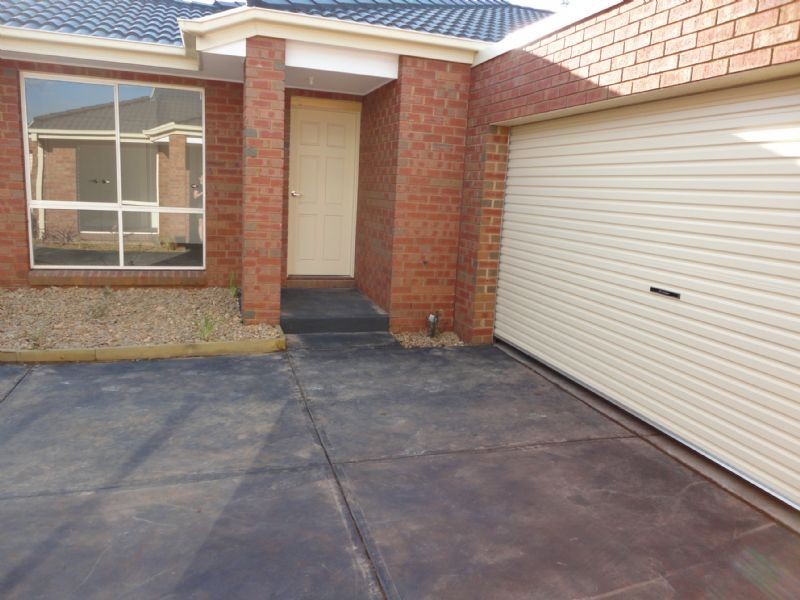 1,2,3/2 Jambe Court, Hampton Park VIC 3976
