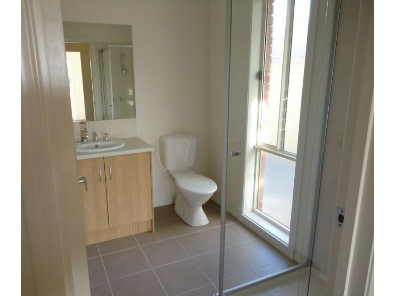 1,2,3/2 Jambe Court, Hampton Park VIC 3976