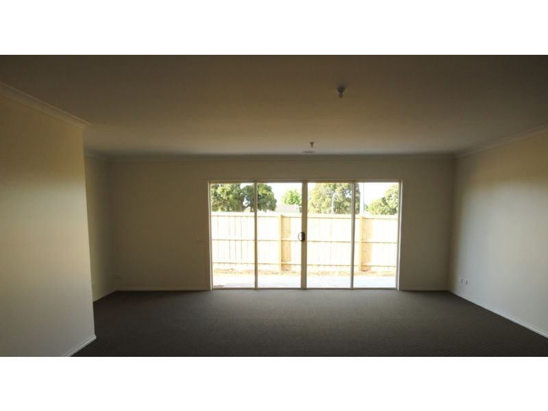 1,2,3/2 Jambe Court, Hampton Park VIC 3976