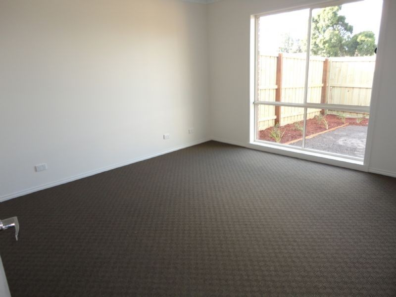 1,2,3/2 Jambe Court, Hampton Park VIC 3976