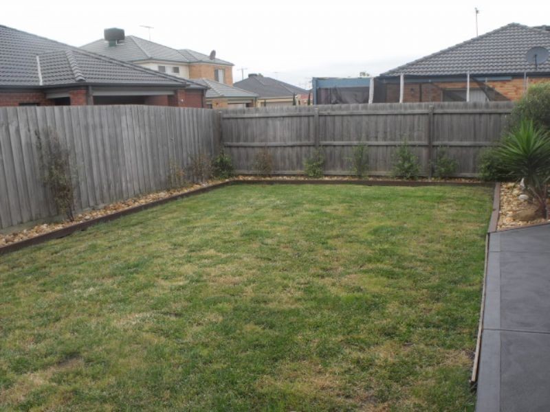 23 Hanrahan Wyn, Lynbrook VIC 3975