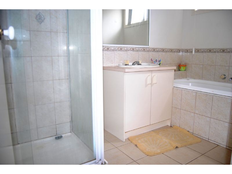 69 The Parkway, Hampton Park VIC 3976