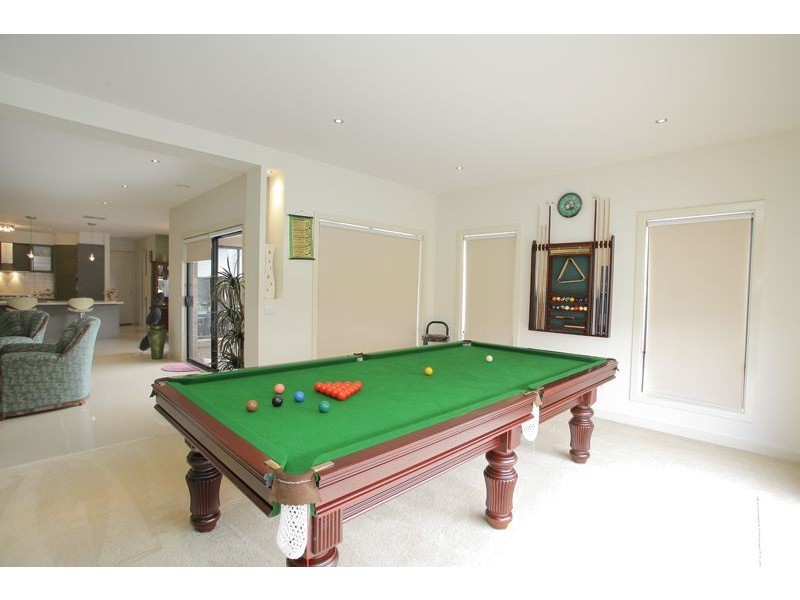 6 Bingham Rise, Lynbrook VIC 3975