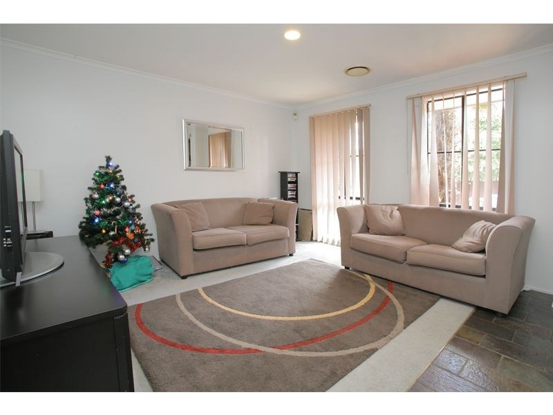 16 The Ridge, Hampton Park VIC 3976