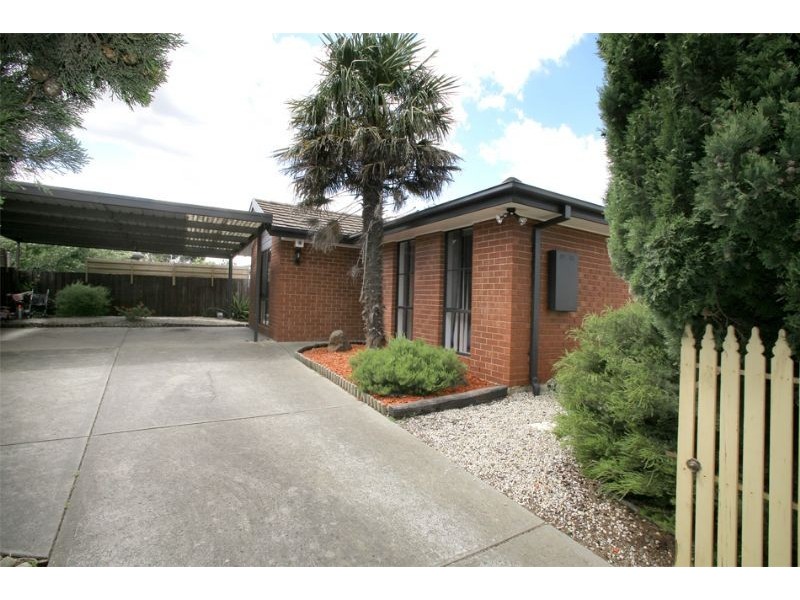 16 The Ridge, Hampton Park VIC 3976