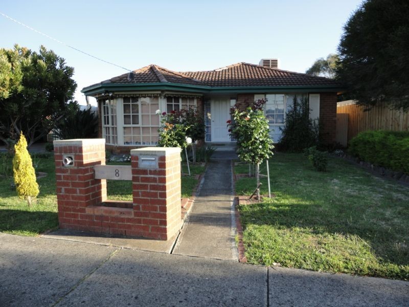 8 Hedley Place, Hampton Park VIC 3976
