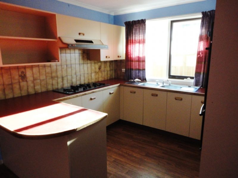 8 Hedley Place, Hampton Park VIC 3976