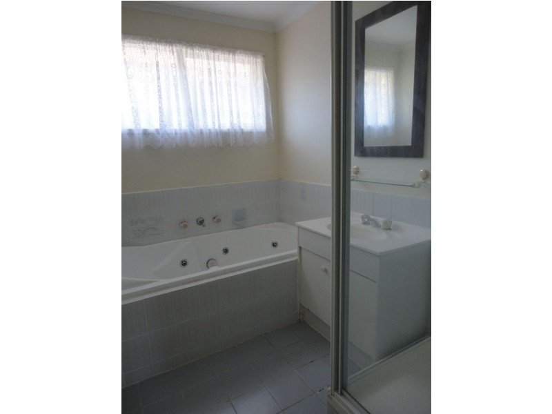 13 Edgerton Court, Hampton Park VIC 3976