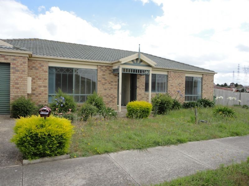 12 Oakman Way, Hampton Park VIC 3976