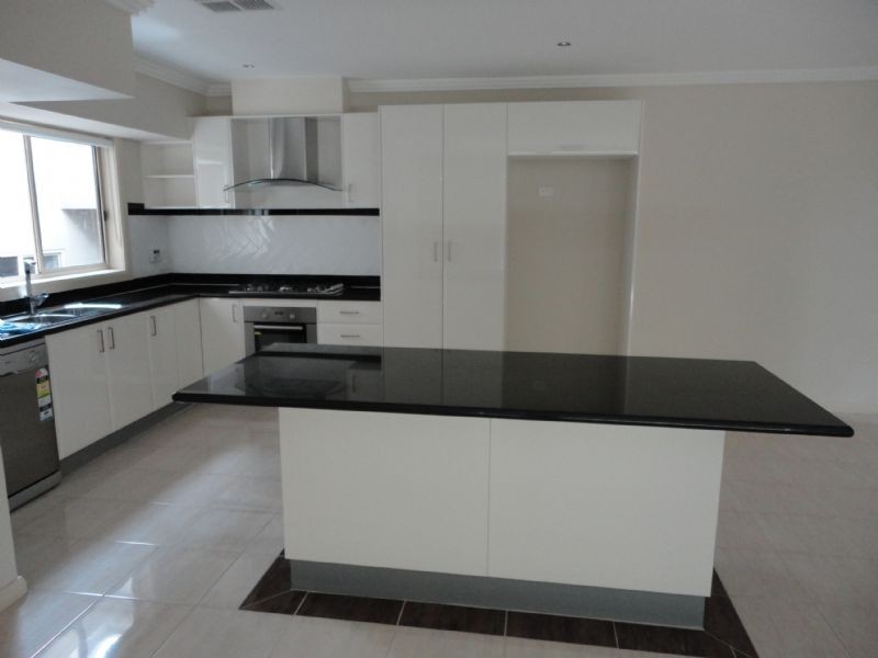 2/79 Fitzgerald Road, Hallam VIC 3803