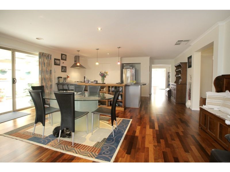 25 Rivergum Rise, Hampton Park VIC 3976