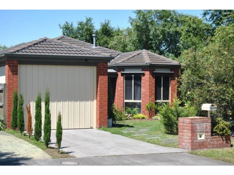 13 Tranter Square, Lynbrook VIC 3975