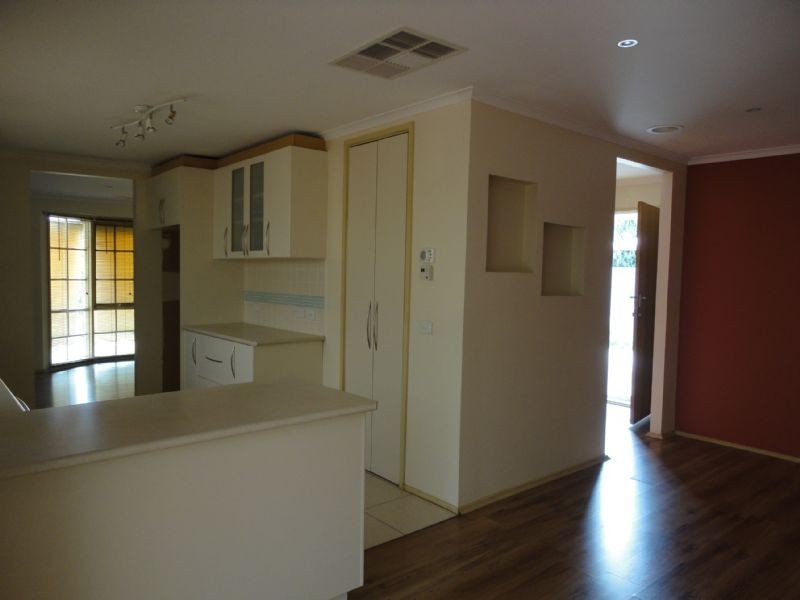 4 Sinclair Court, Hampton Park VIC 3976