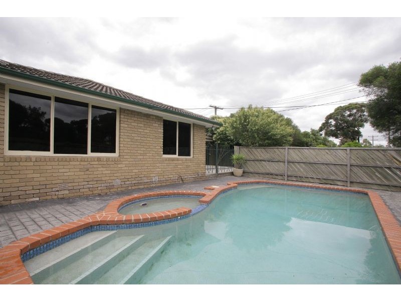 10 Robjant Street, Hampton Park VIC 3976