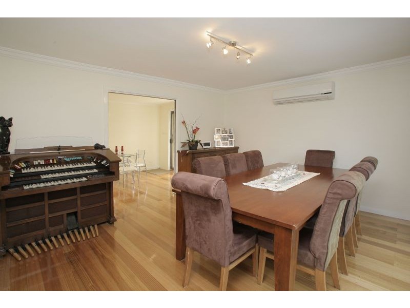 10 Robjant Street, Hampton Park VIC 3976
