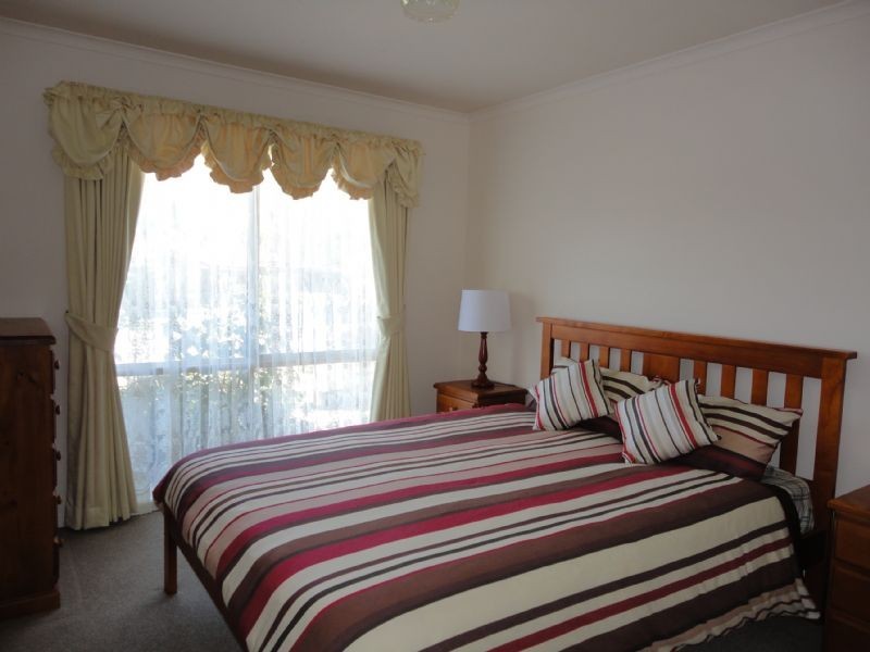 14 Cumberland Chase, Hampton Park VIC 3976