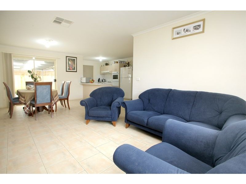 82 The Parkway, Hampton Park VIC 3976