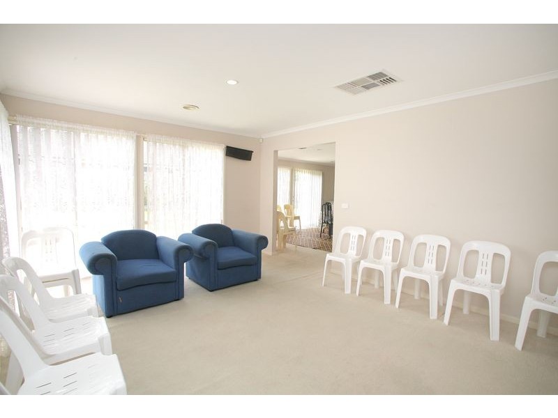 94 Lynbrook Blvd, Lynbrook VIC 3975