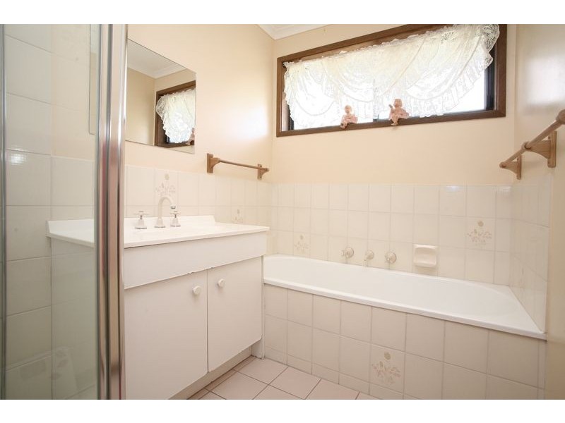 3 Edgerton Court, Hampton Park VIC 3976