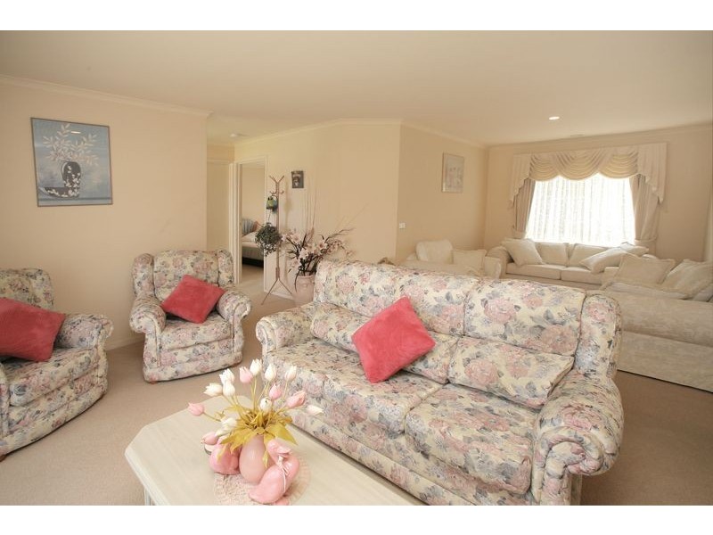 5 Gumtree Grove, Hampton Park VIC 3976