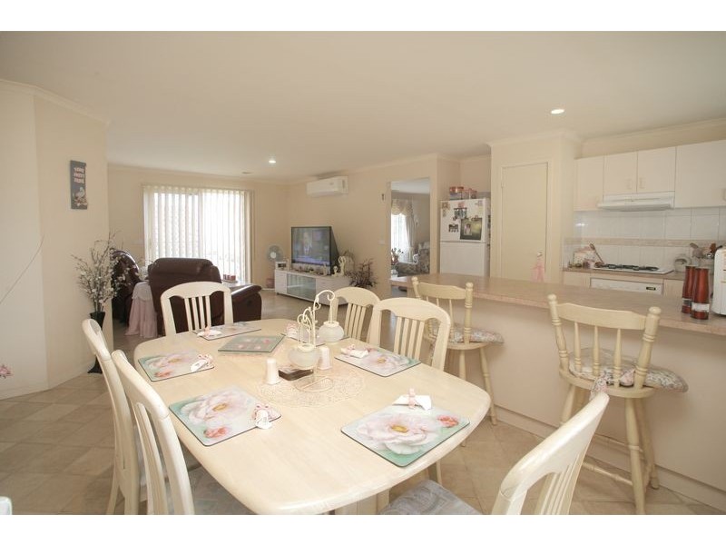 5 Gumtree Grove, Hampton Park VIC 3976