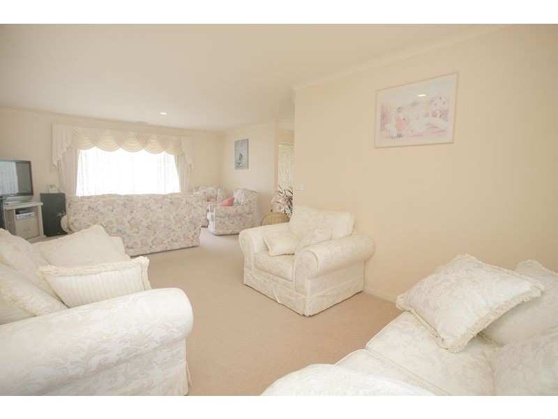 5 Gumtree Grove, Hampton Park VIC 3976