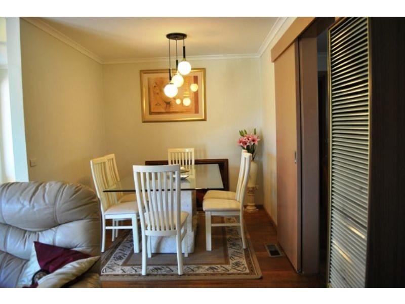 11 Somerville Road, Hampton Park VIC 3976