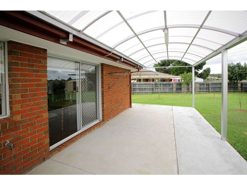 4 Karen Close, Narre Warren South VIC 3805