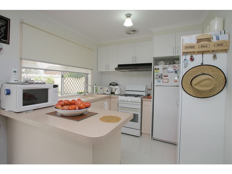 4 Karen Close, Narre Warren South VIC 3805