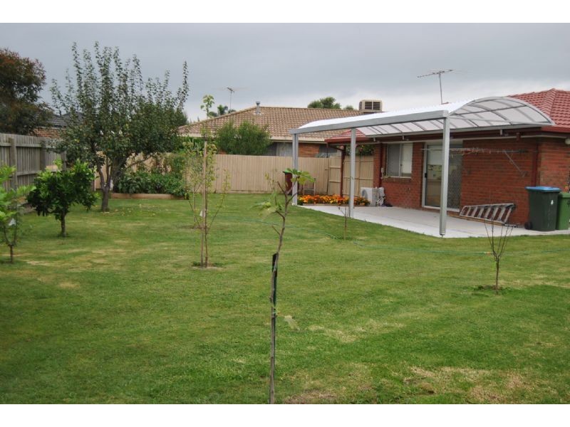 4 Karen Close, Narre Warren South VIC 3805