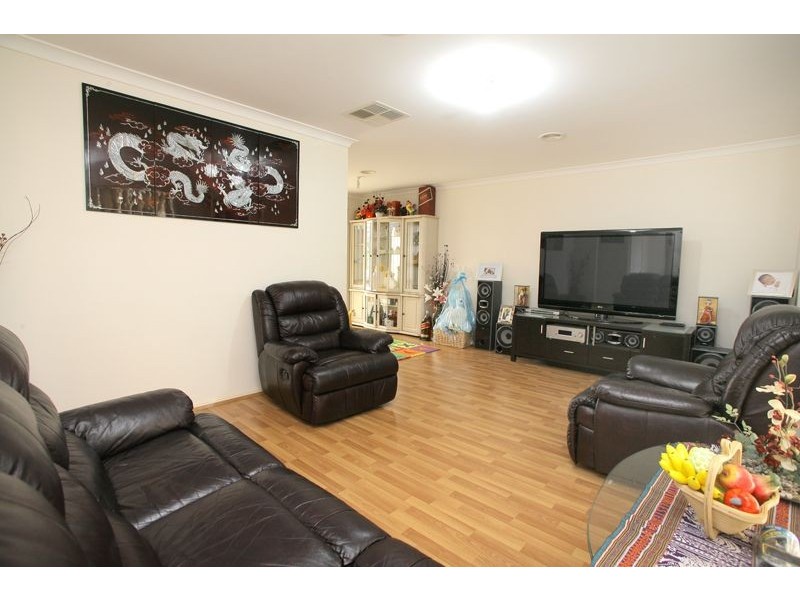 82 The Parkway, Hampton Park VIC 3976