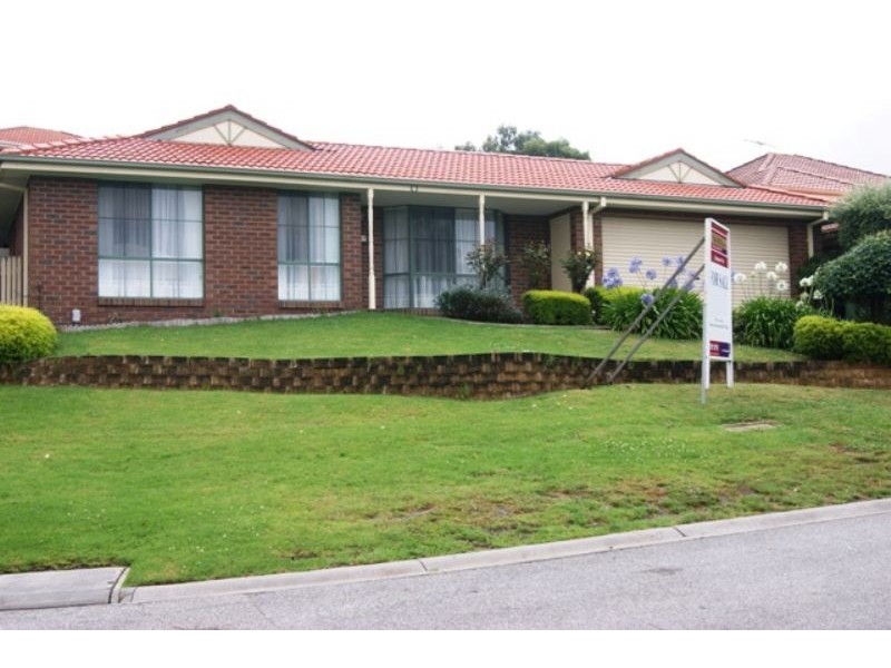 12 Fleming Terrace, Pakenham VIC 3810