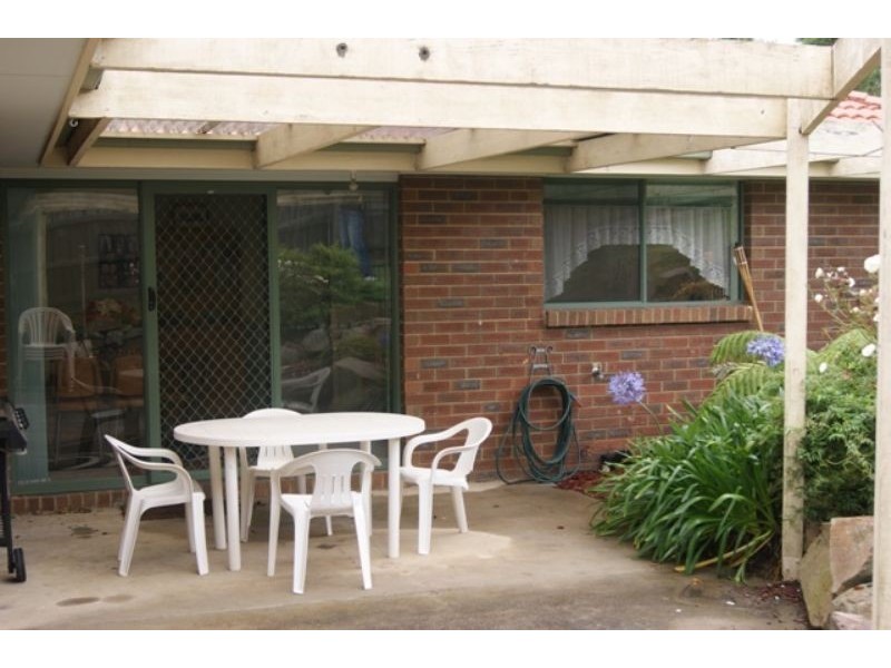 12 Fleming Terrace, Pakenham VIC 3810