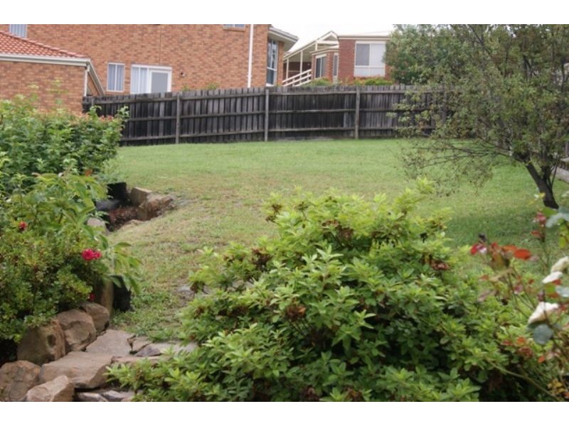 12 Fleming Terrace, Pakenham VIC 3810