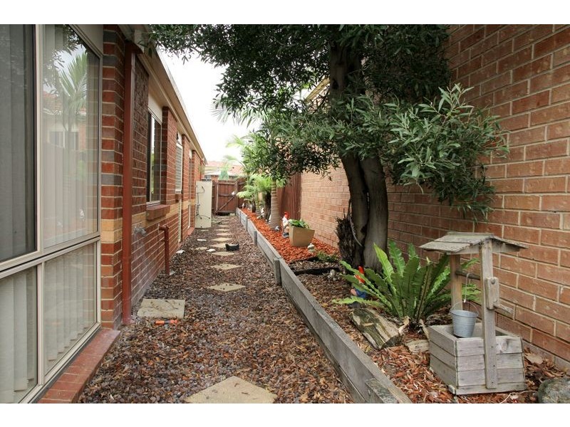 20 Highmount Drive, Hampton Park VIC 3976