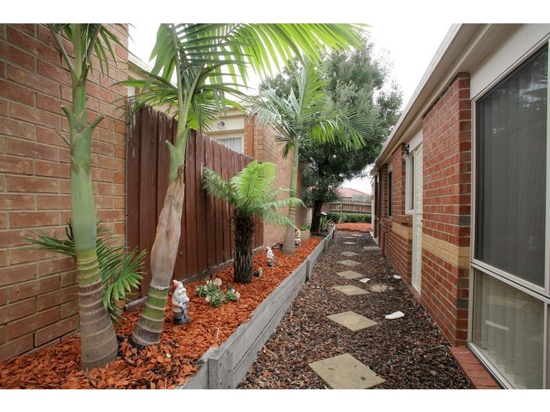 20 Highmount Drive, Hampton Park VIC 3976