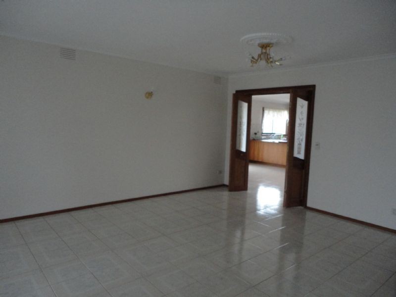 10 Central Avenue, Dandenong North VIC 3175